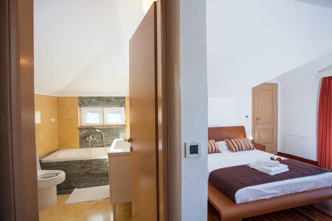 Villa Luce Mit Pool Makarska Phòng bức ảnh