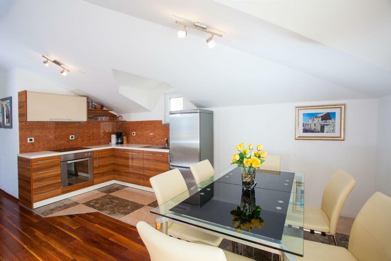 Villa Luce Mit Pool Makarska Phòng bức ảnh
