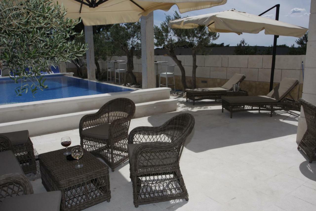 Villa Luce Mit Pool Makarska Phòng bức ảnh