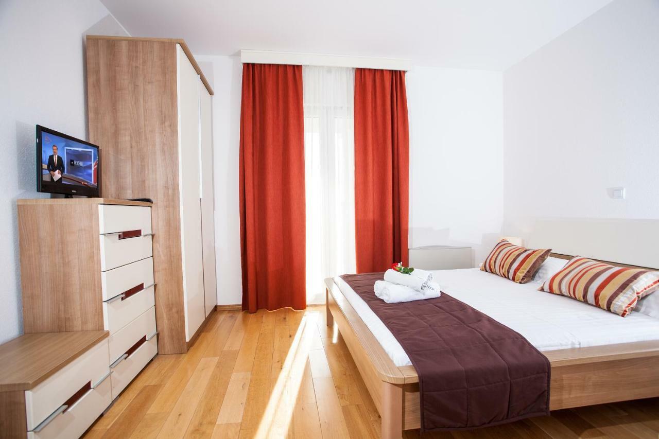 Villa Luce Mit Pool Makarska Ngoại thất bức ảnh